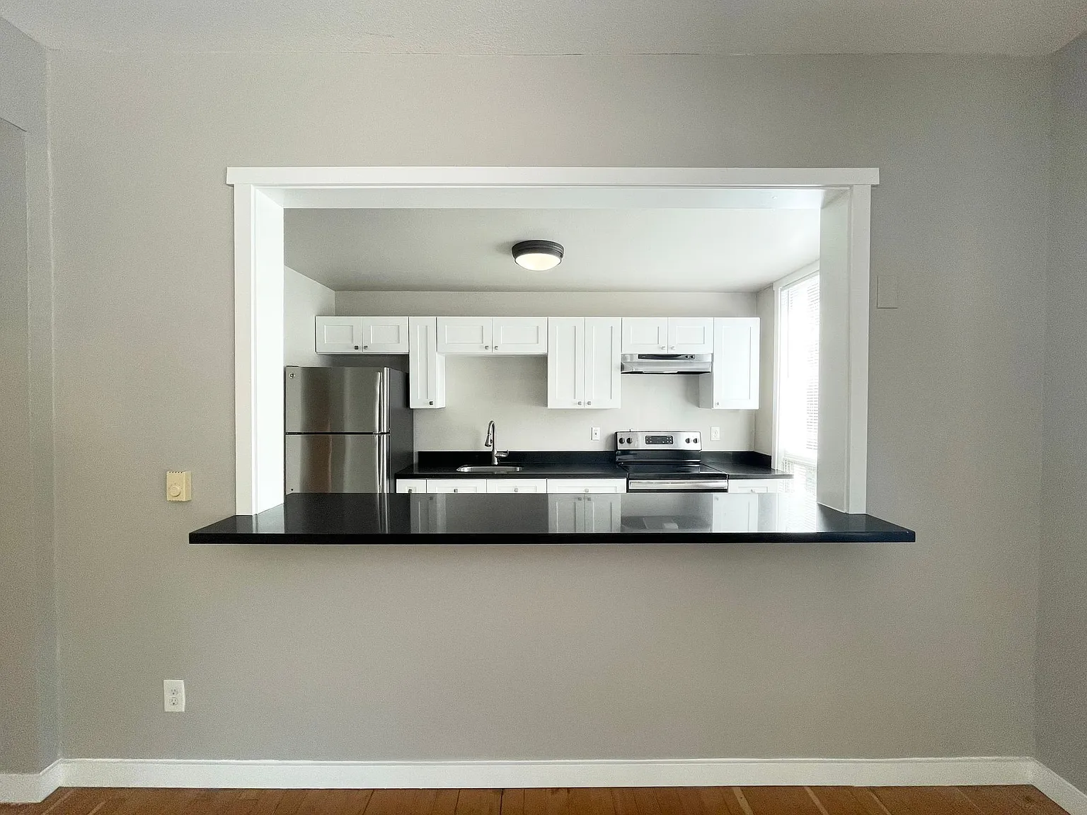 Clairemont Apartments — Photo 3