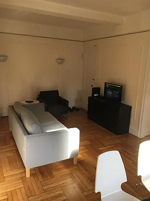 Rented by Oxford Property Group | media 16