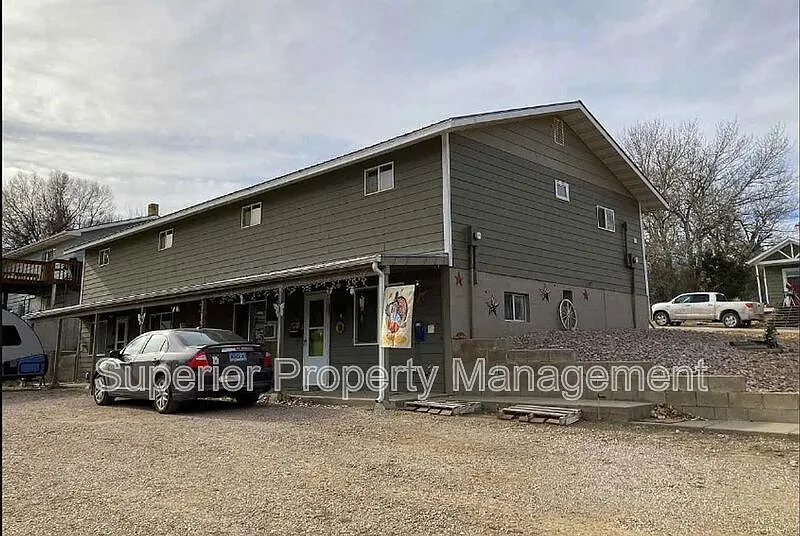 2 bed, 1.0 bath, 650 sqft, $800 — Photo 1