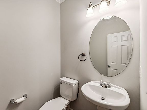 5th image of 7829 Kemberton Dr W