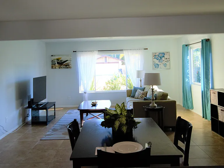 7902 Flanders Dr — Photo 4