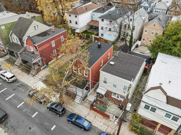 299 Claremont Avenue image 42 of 44