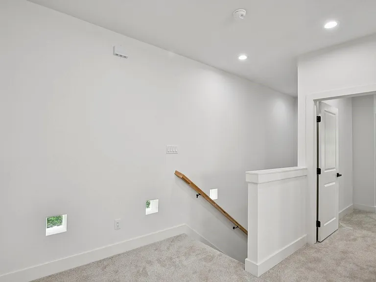 6808 Madrid St — Photo 25