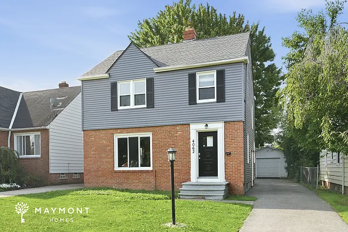 3 bed, 1.5 bath, 1669 sqft, $1,895 — Photo 2