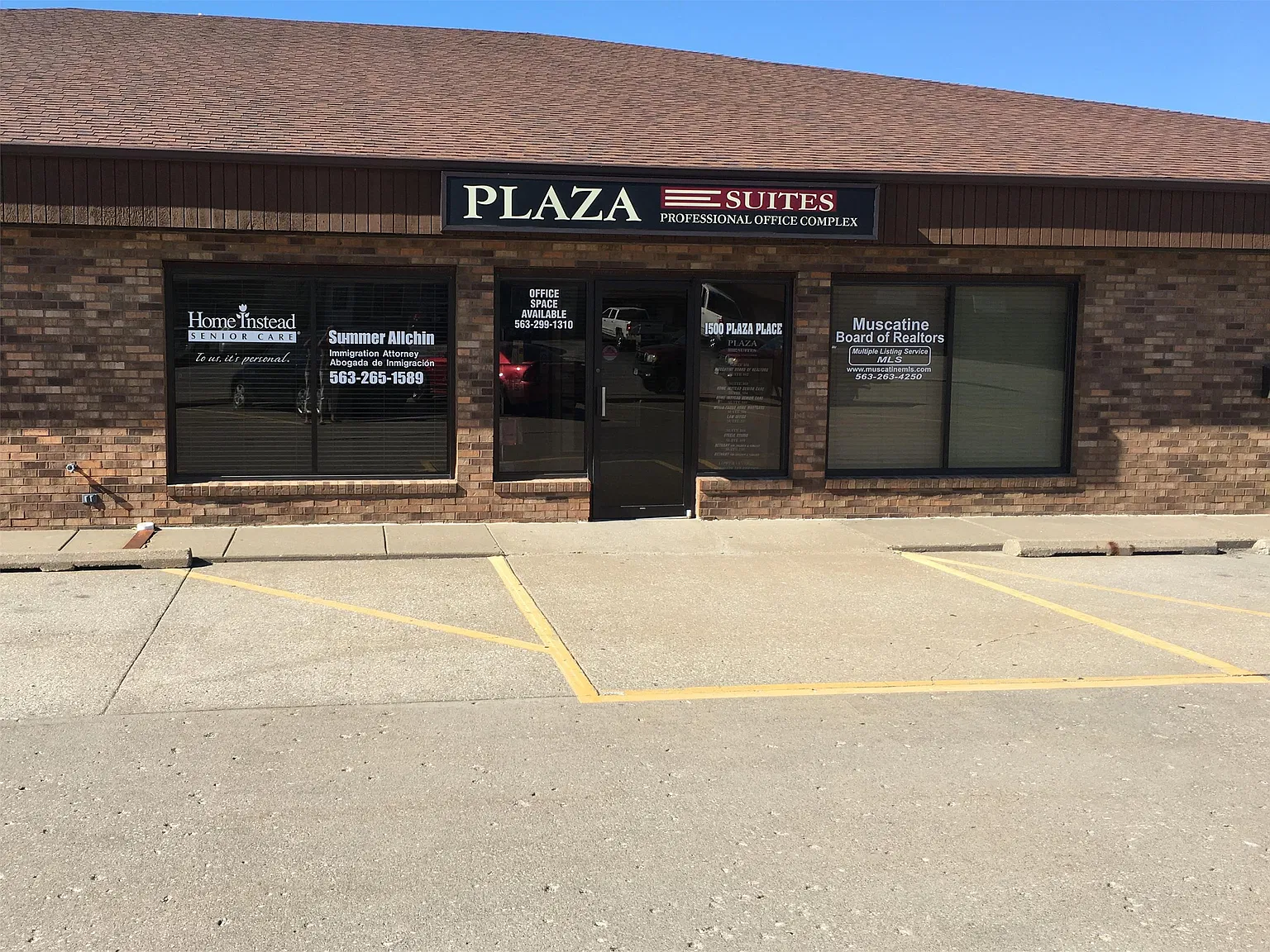 1500 Plaza Pl — Photo 1