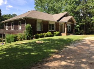 2410 W Richland Rd, Auburn, AL 36832