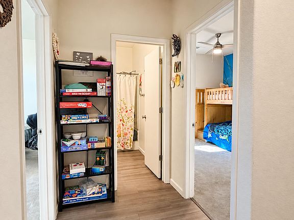 5th image of 1669 Oleander Ave