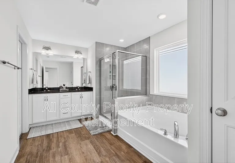 243 Ford Meadows Dr — Photo 8