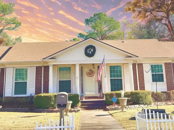 1213 Vine St, Anniston, AL 36207