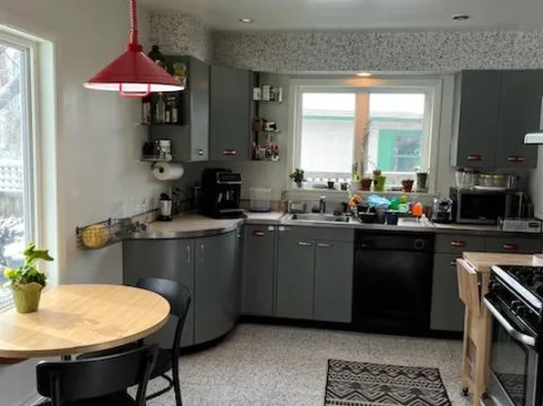 2316 Zenith Ave N, Golden Valley, MN 55422