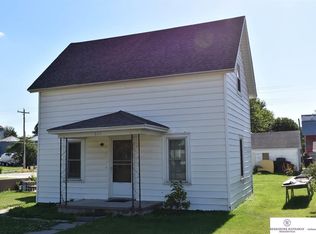 225 S 2nd St, Lyons, NE 68038