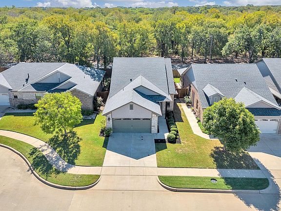 4th image of 2214 Cobblestone Ct