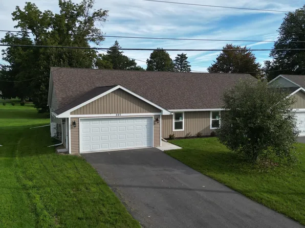 307 W South St, Durand, IL 61024