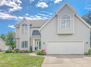 754 Victoria Cir, Medina, OH