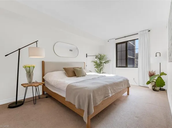 47 Caroline St N #409, Hamilton, ON L8R 2R6