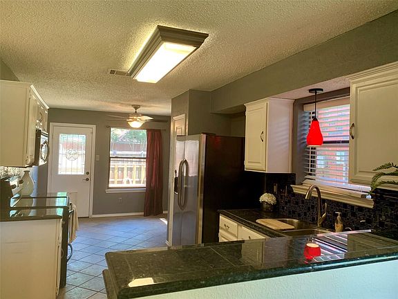 4th image of 260 Alex Dr