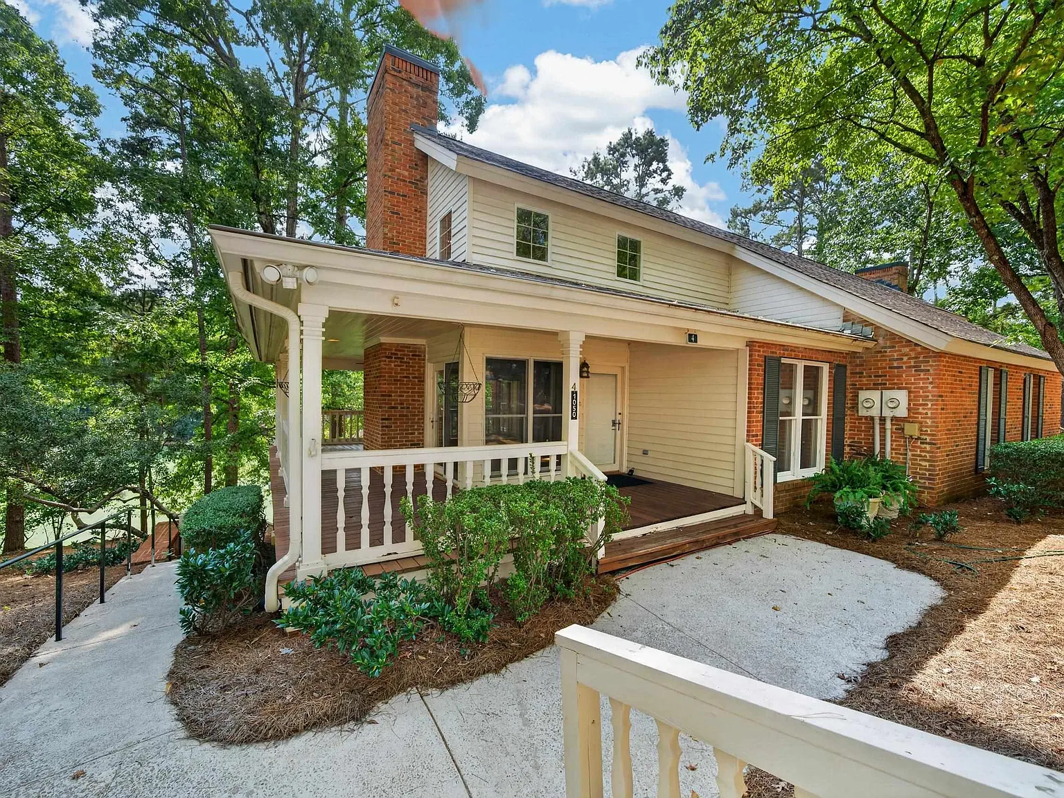 2 bed, 2.0 bath, 1526 sqft, $2,250 — Photo 2