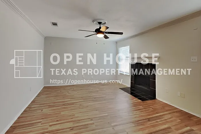 3 bed, 2.5 bath, 2296 sqft, $2,500 — Photo 4