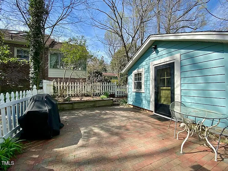 1008 Starlight Dr #B — Photo 15