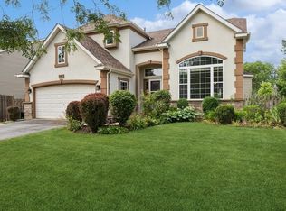 1681 Normandy Woods Ct, Grayslake, IL 60030