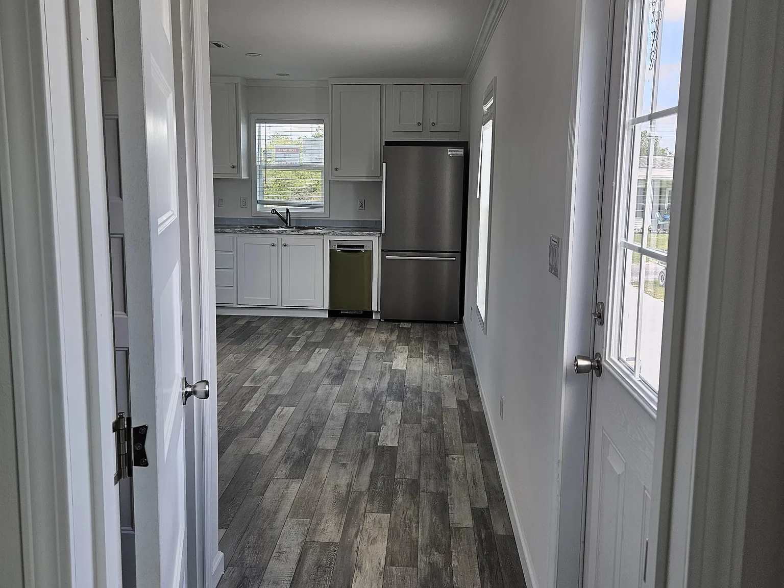 1 bed, $1,200 — Photo 2