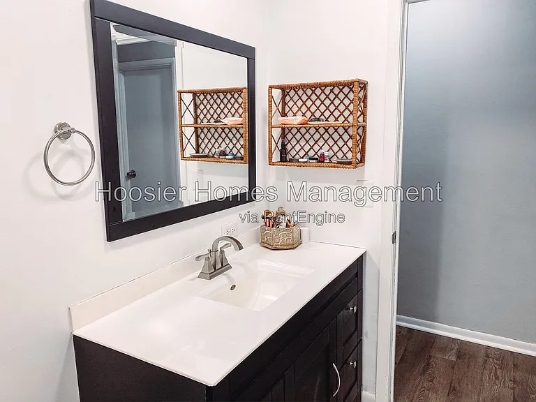 10818 Broadway St — Photo 19
