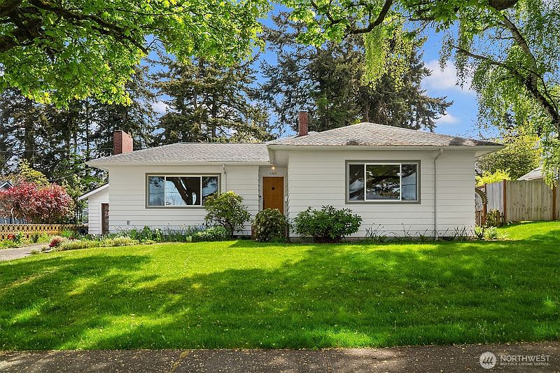 2nd image of 1707 8th Street