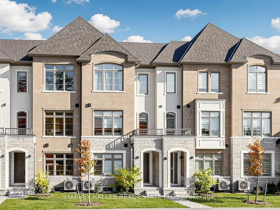 44 De La Roche Dr
