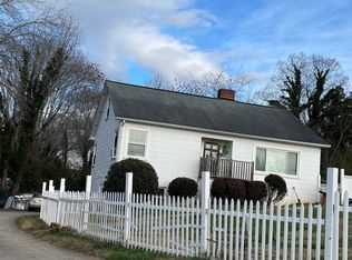 712 Circle Dr, Lenoir, NC 28645