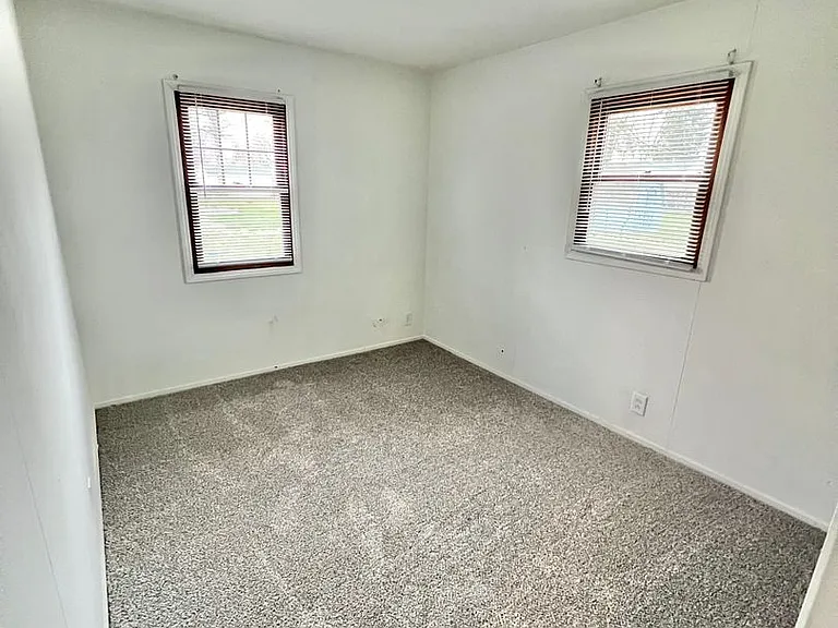 4737 Pinecrest Dr — Photo 40