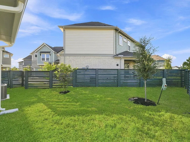 21202 Creeping Bentgrass Dr — Photo 30