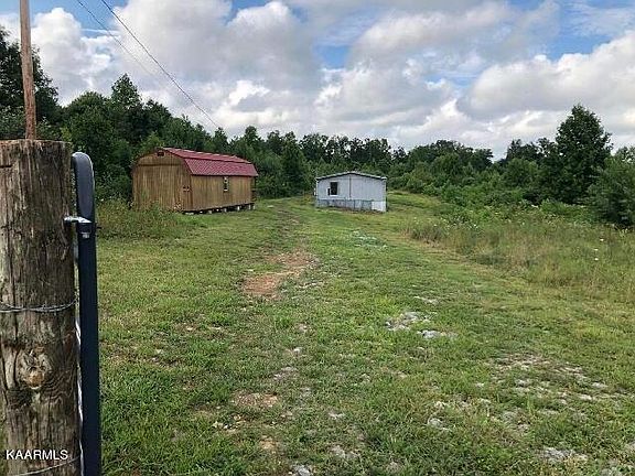 3rd image of 80 Brewer Rd