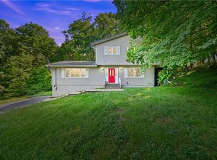 128 Booth Rd, Chester, NY 10918