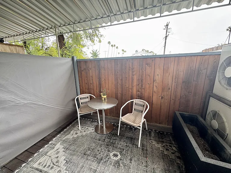 560 Westminster Ave #3 — Photo 15