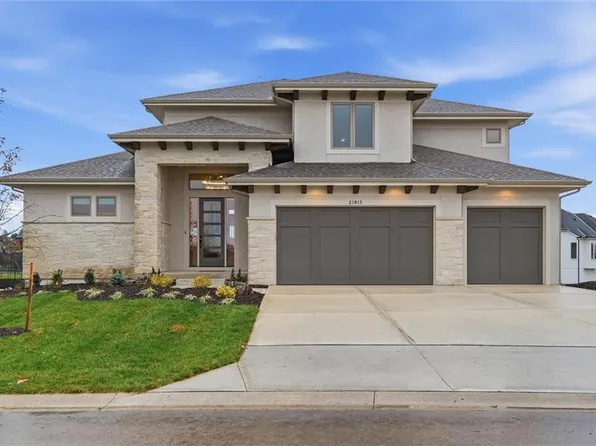 21913 W 99th Ter, Lenexa, KS 66220