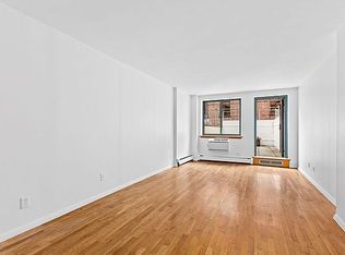 325 W 51st St APT 1B, New York, NY 10019
