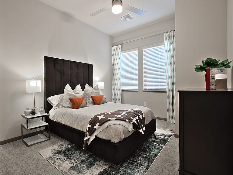 Jade Apartments — Photo 10