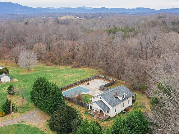 3rd image of 250 Mountainview Dr