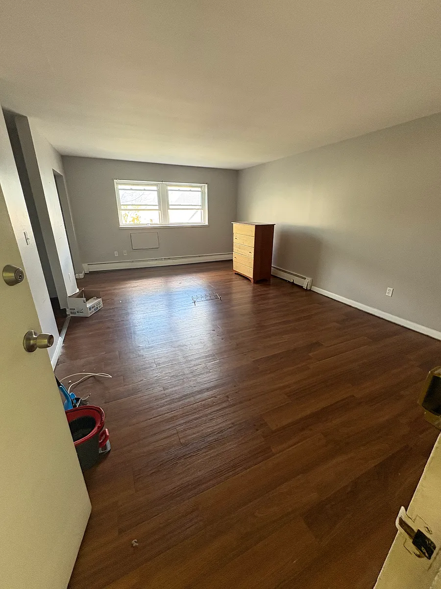 Building Photo - 2646 Fairfield Ave #1