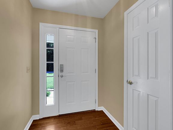 4th image of 442 Golf Shores Dr