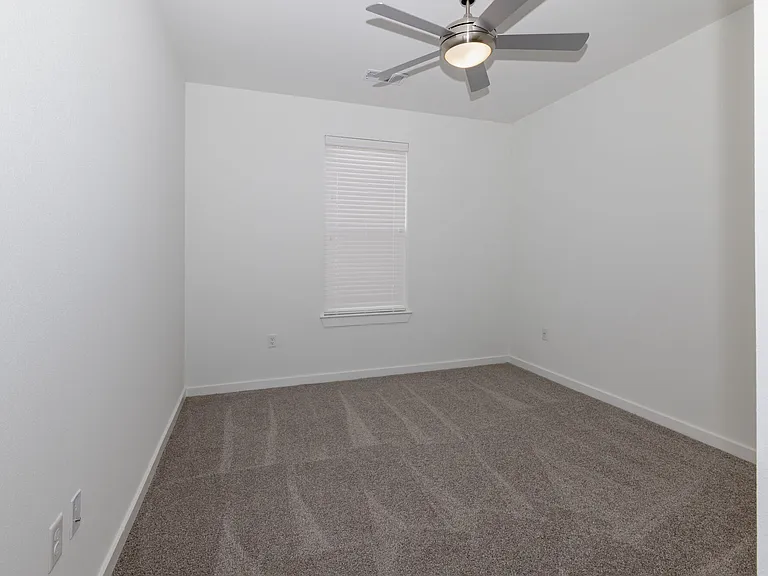 ABBY COURT — Photo 6