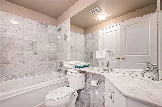 1121 Bay St #2001 — Photo 15