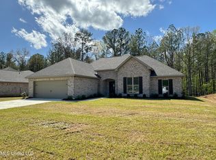 727 Magnolia Point Cir, Pearl, MS 39208