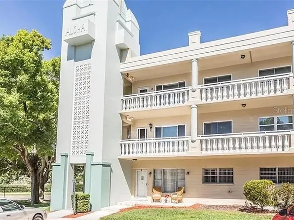 2330 Ecuadorian Way APT 30, Clearwater, FL 33763