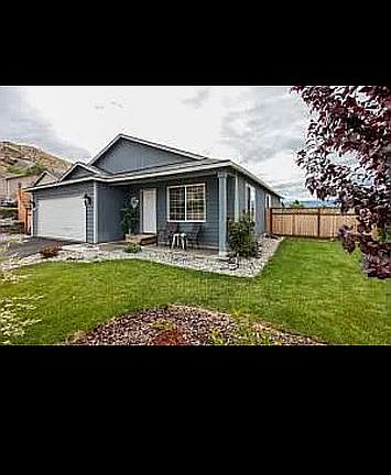 4th image of 3947 NE Vista Del Rey Dr