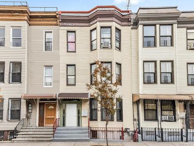 681 Eagle Ave, Bronx, NY, 10455