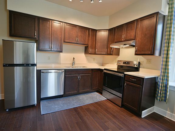 2nd image of 400 Stewart Ave #10449369