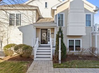 26 Sunflower Way, Plymouth, MA 02360