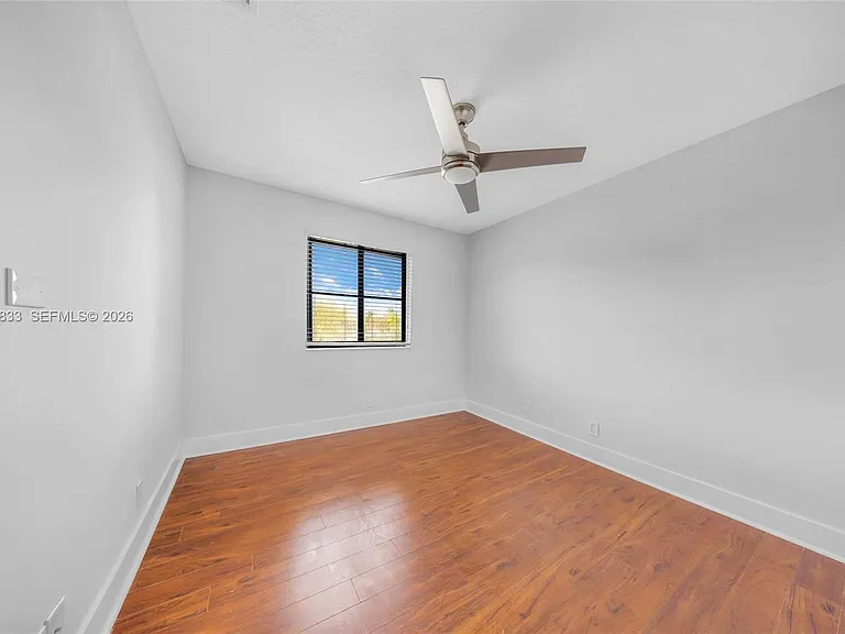 1538 Tamarind Ct — Photo 12
