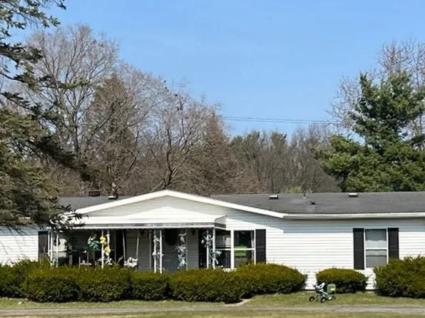 46670 Bemis Rd, Van Buren Township, MI 48111